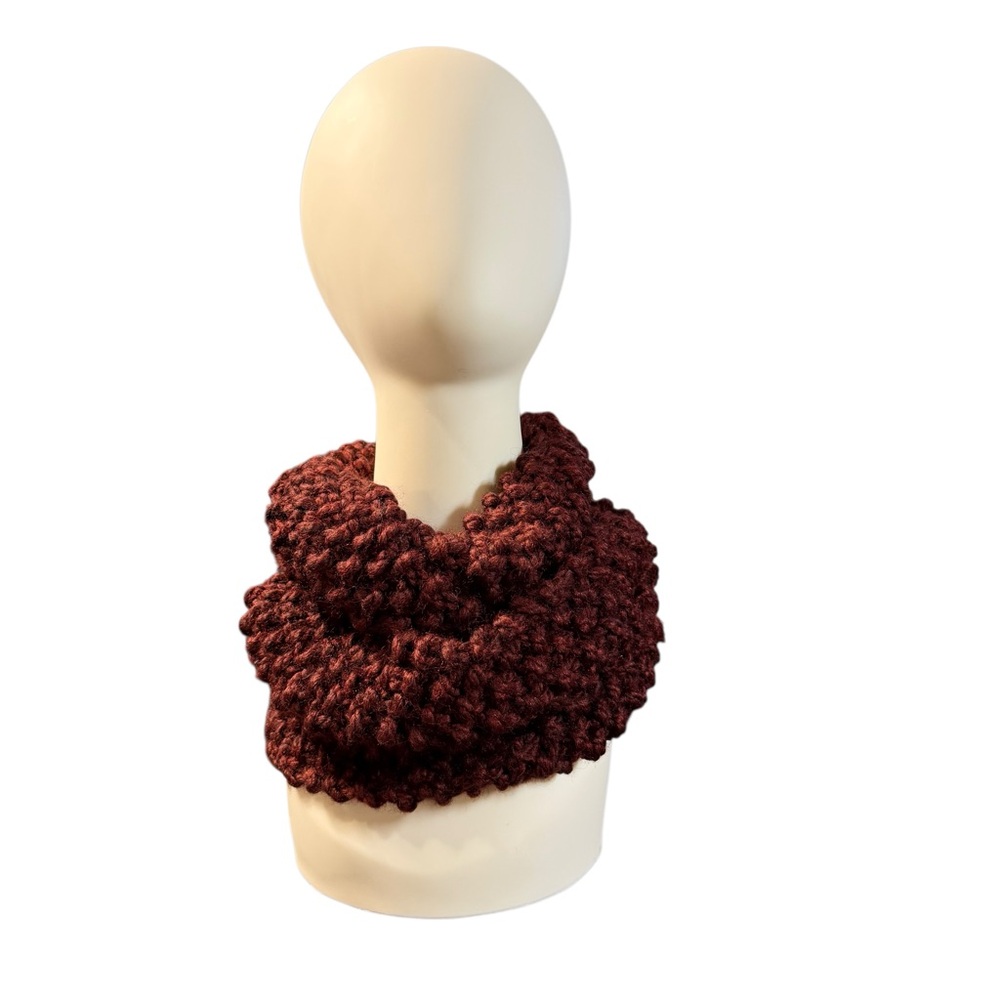 NWT Handcrafted Chunky Knit Infinity Scarf in Color Brick Red